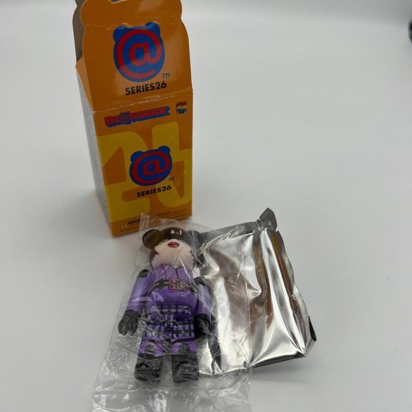 Bearbrick Series 26 Kick-Ass Hero Medicom 100% Figure - Picture 5 of 7